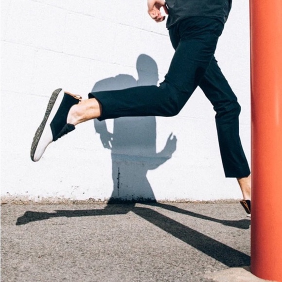 York Athletics The Henry Runner Size 6.5 Black and White - Picture 2 of 7